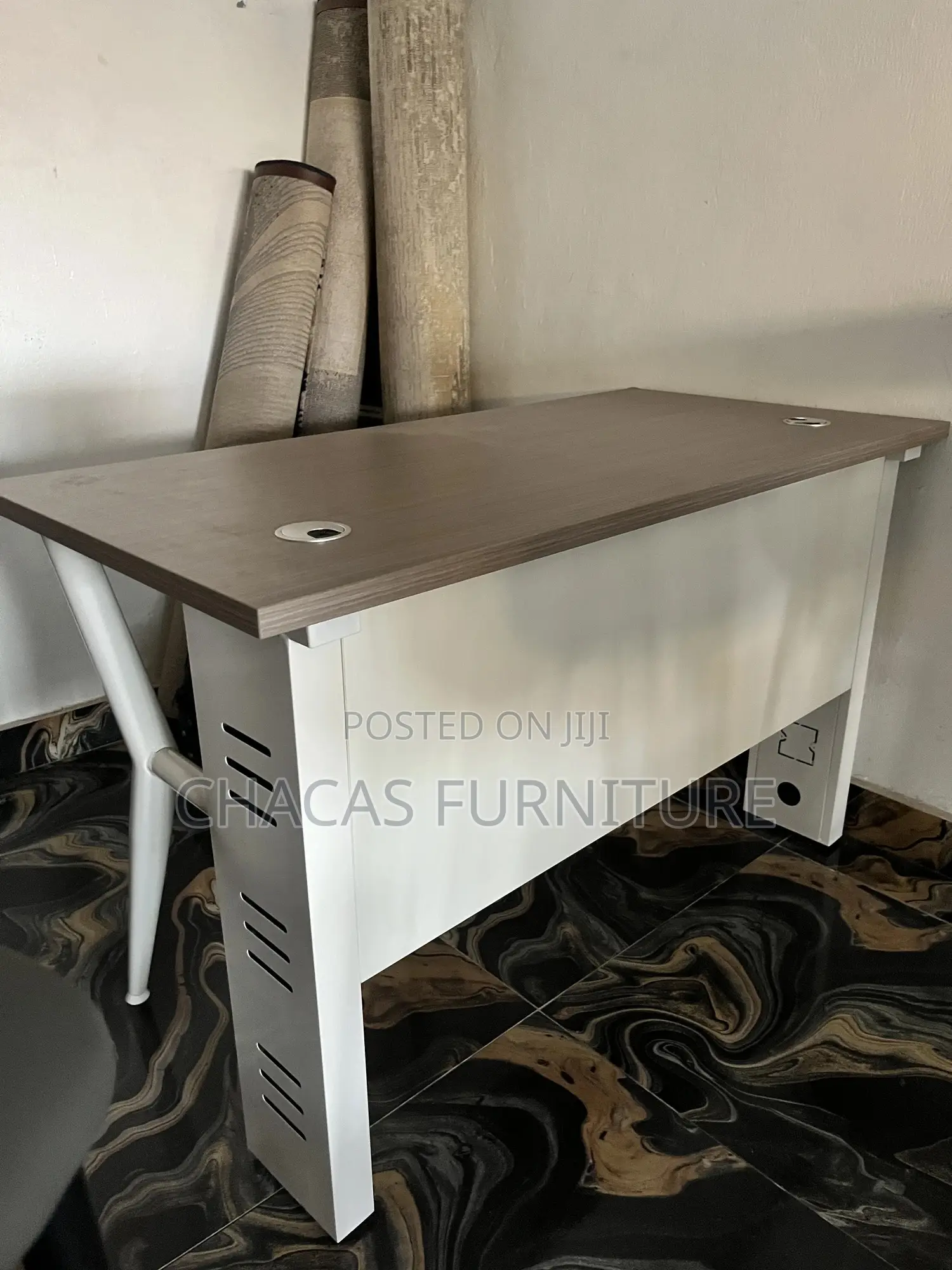 Modern Premium Office Desk - Heavy-Duty Workstation Cable Management