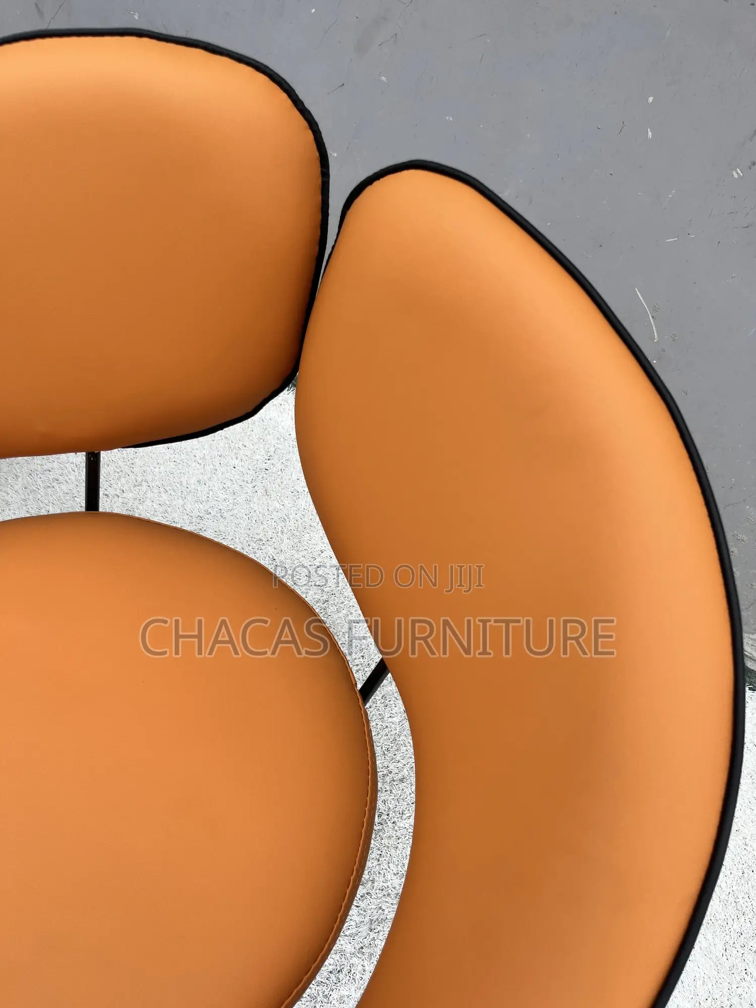 Luxury Tulip Designer Armchair - Modern Petal Back Lounge Seat