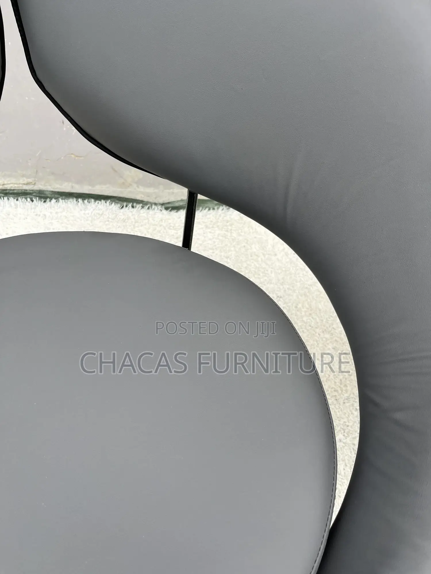 Luxury Tulip Designer Armchair - Modern Petal Back Lounge Seat