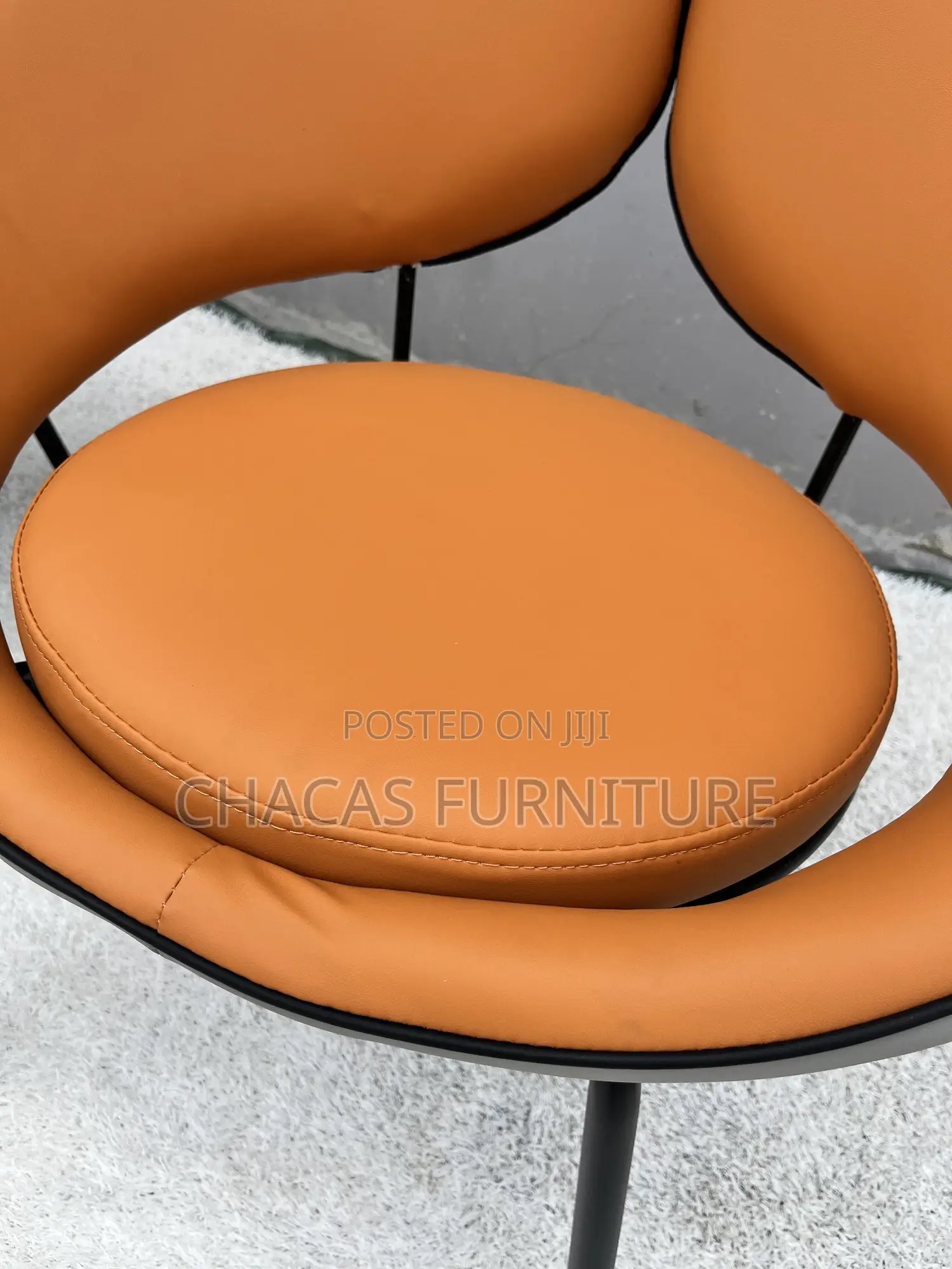 Luxury Tulip Designer Armchair - Modern Petal Back Lounge Seat