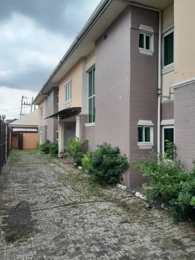 4bdrm Duplex in Awolowo Way for rent