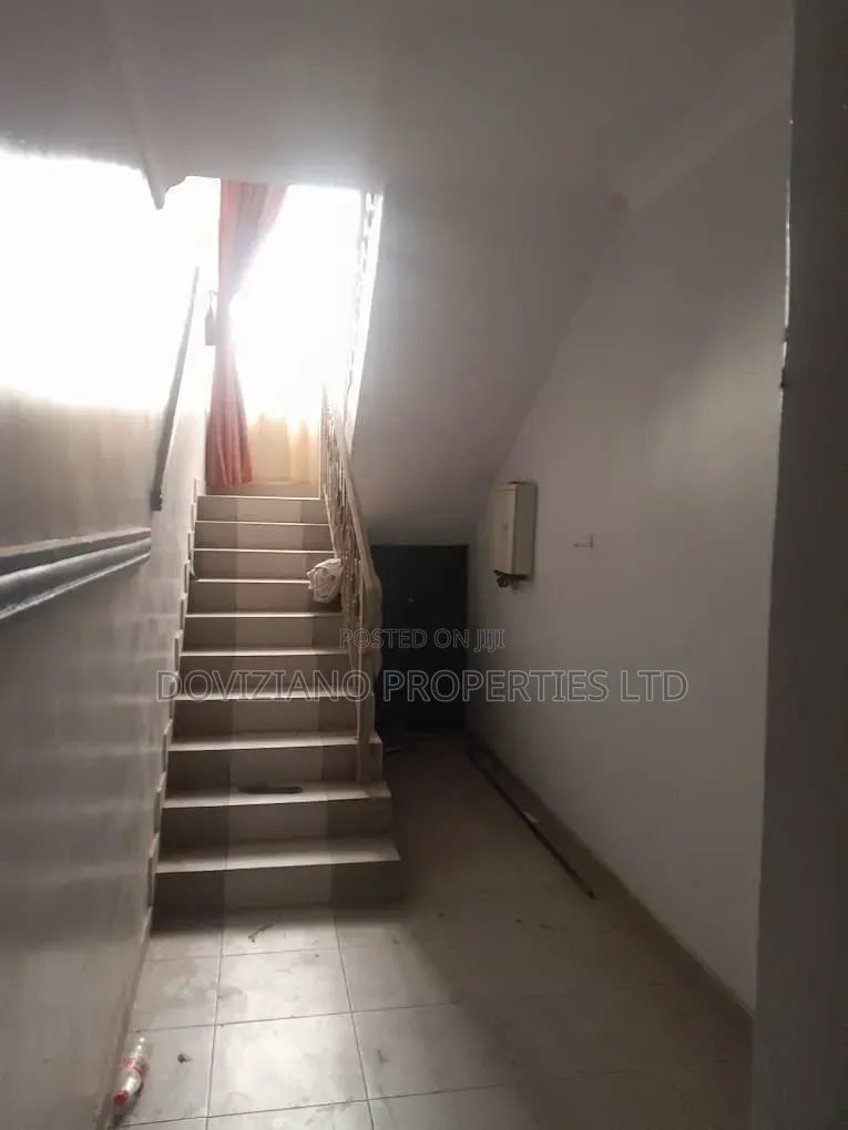 4bdrm Duplex in Awolowo Way for rent