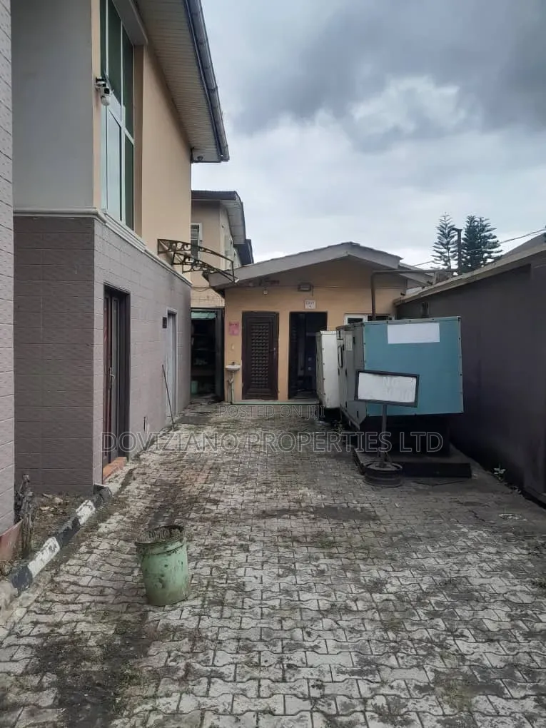 4bdrm Duplex in Awolowo Way for rent