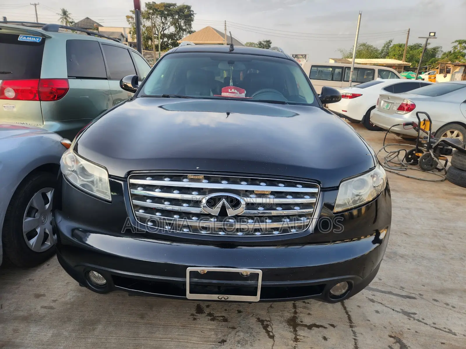 Infiniti FX35 Base 4x2 (3.5L 6cyl 5A) 2005 Black