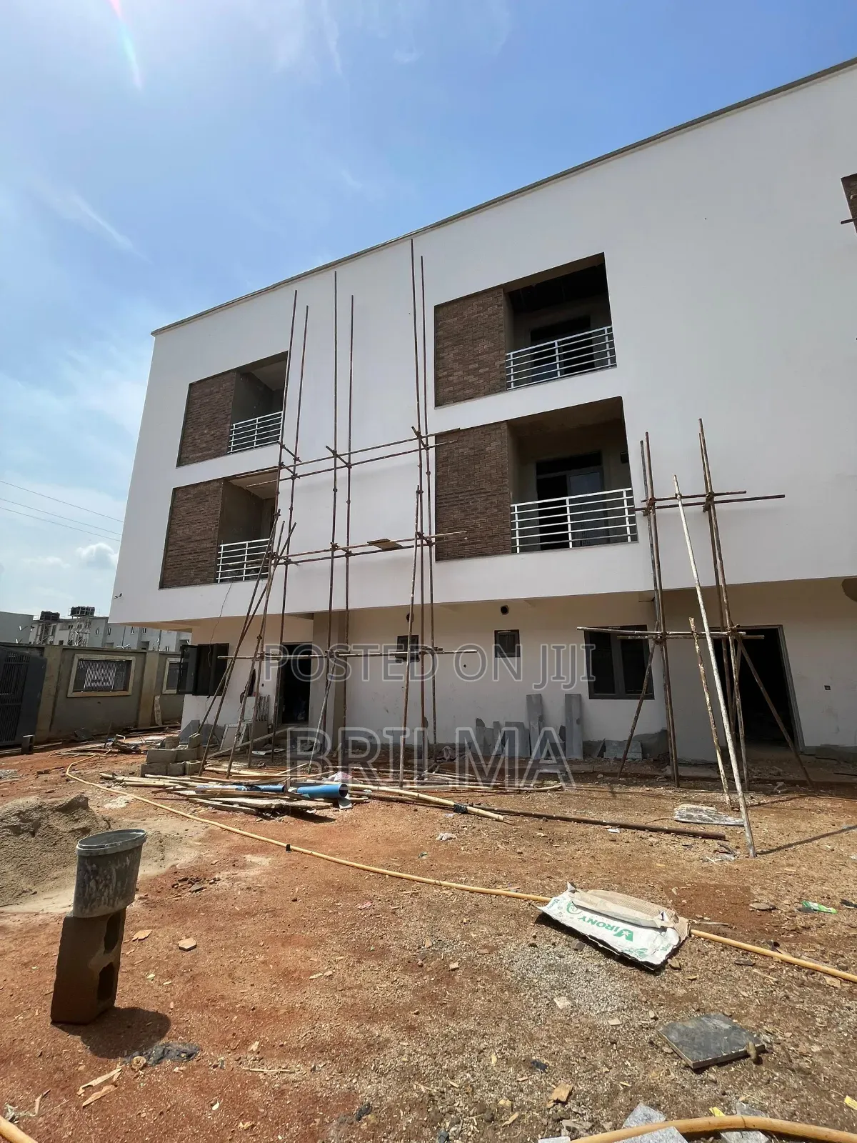 3bdrm Block of Flats in Jahi for sale