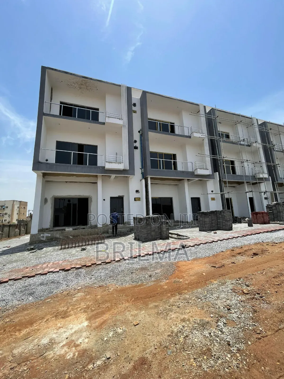3bdrm Block of Flats in Jahi for sale