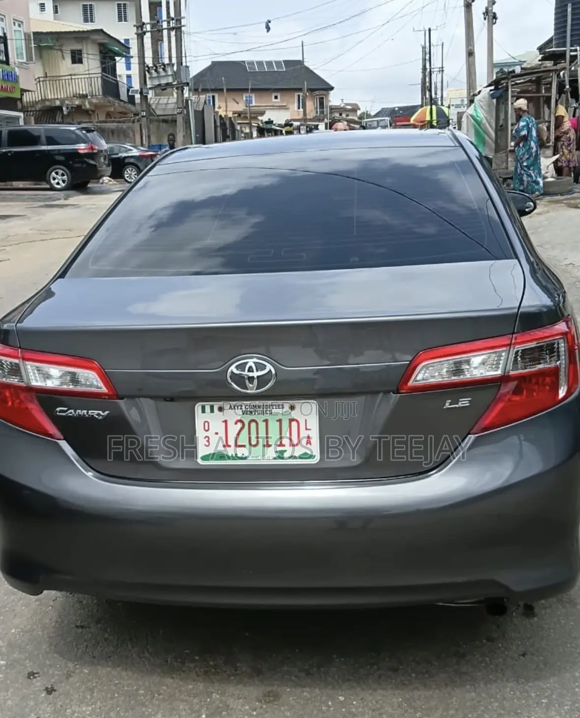 Toyota Camry LE 4dr Sedan w/Prod. End 11/13 (2.5L 4cyl 6A) 2014 Gray