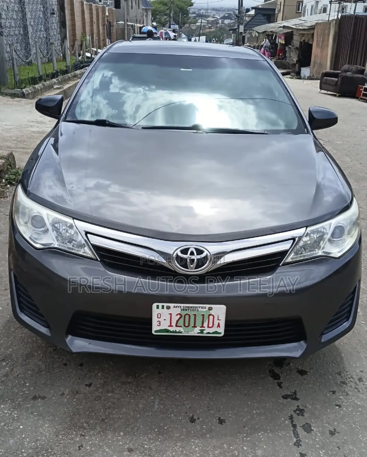 Toyota Camry LE 4dr Sedan w/Prod. End 11/13 (2.5L 4cyl 6A) 2014 Gray