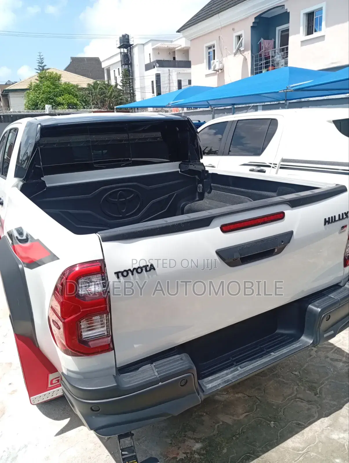 New Toyota Hilux 2025 White