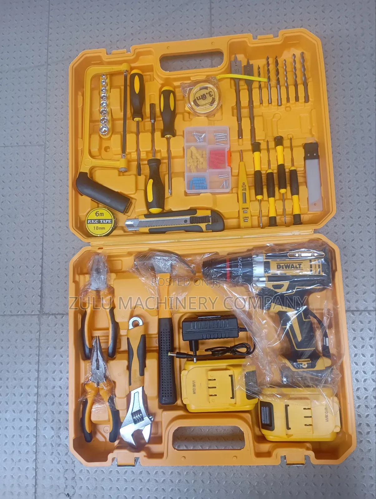 Dewalt Set Tool Box