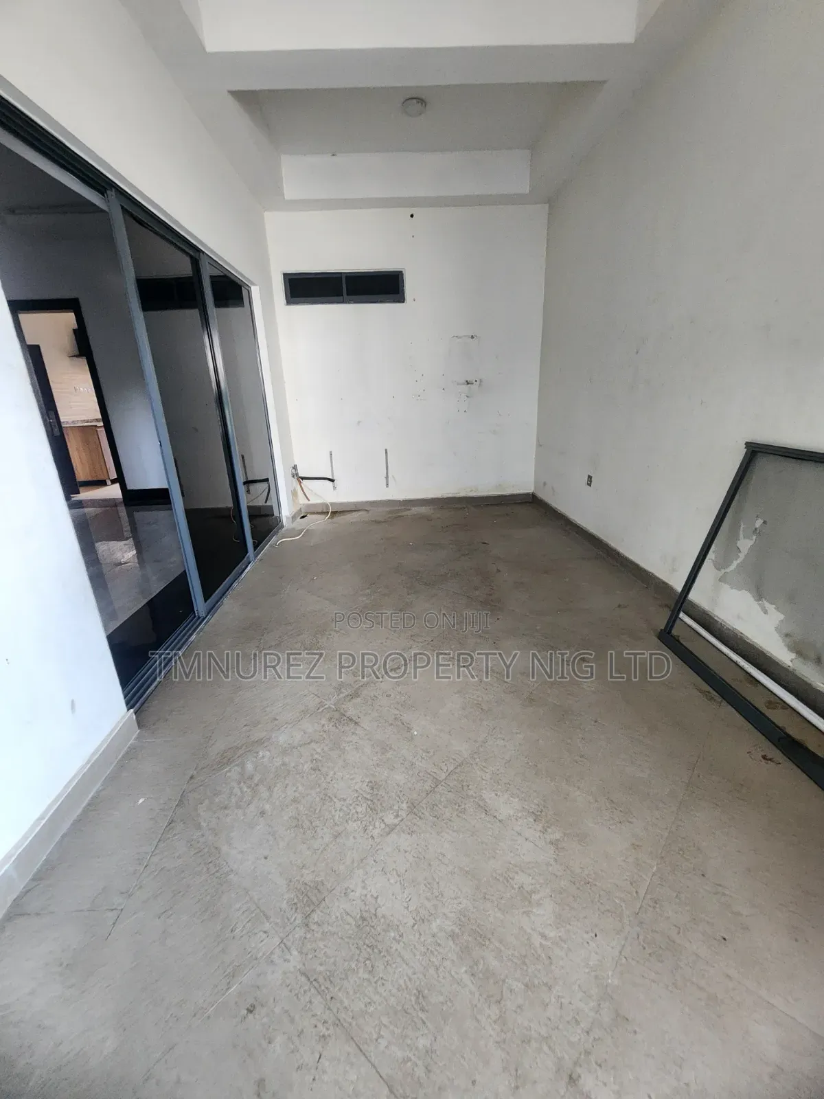 3bdrm Apartment in Lekki Phase 1 for rent