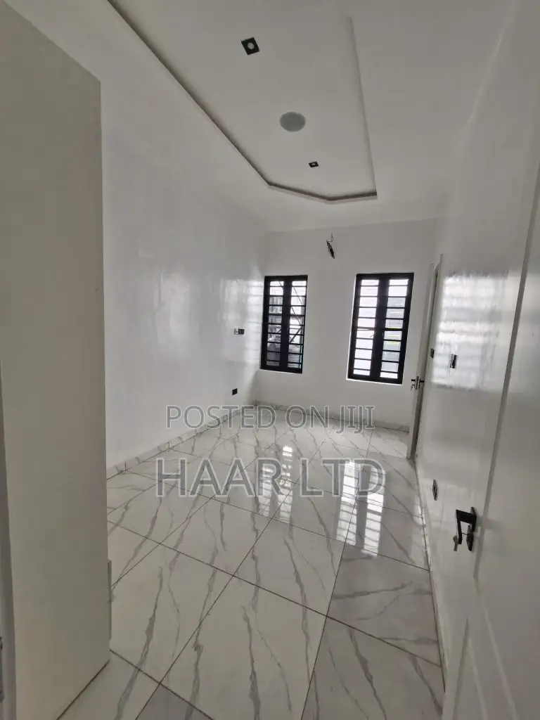 4bdrm Duplex in Ado / Ajah for sale