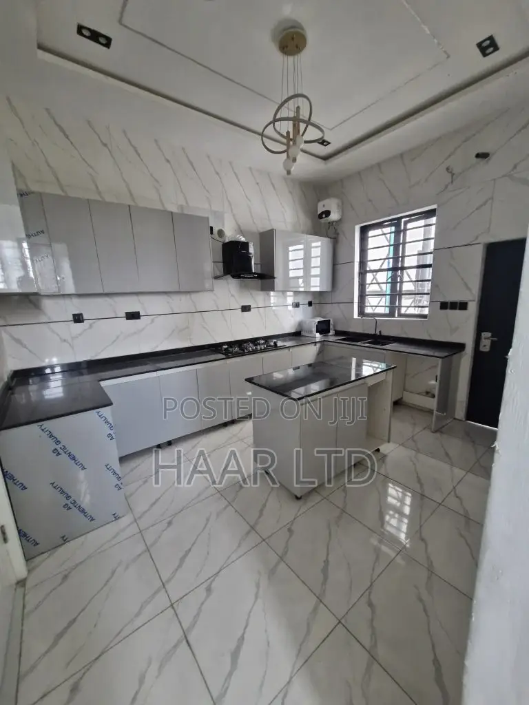 4bdrm Duplex in Ado / Ajah for sale