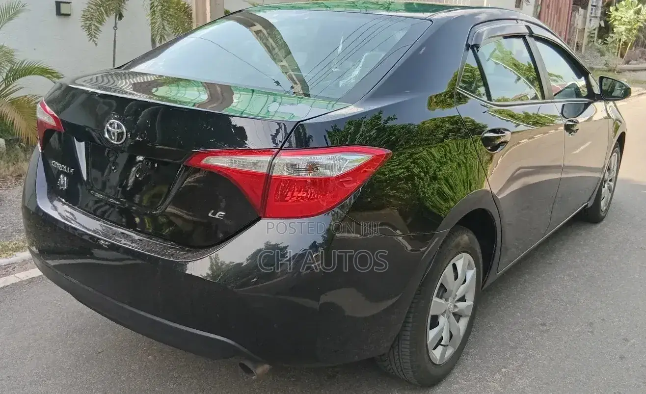Toyota Corolla LE Premium 4dr Sedan (1.8L 4cyl CVT) 2016 Black