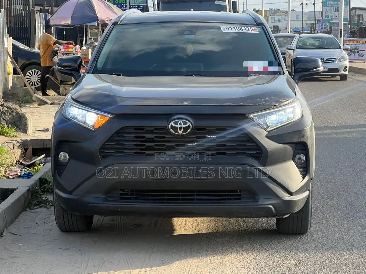 Toyota RAV4 XLE Premium 2021 Black