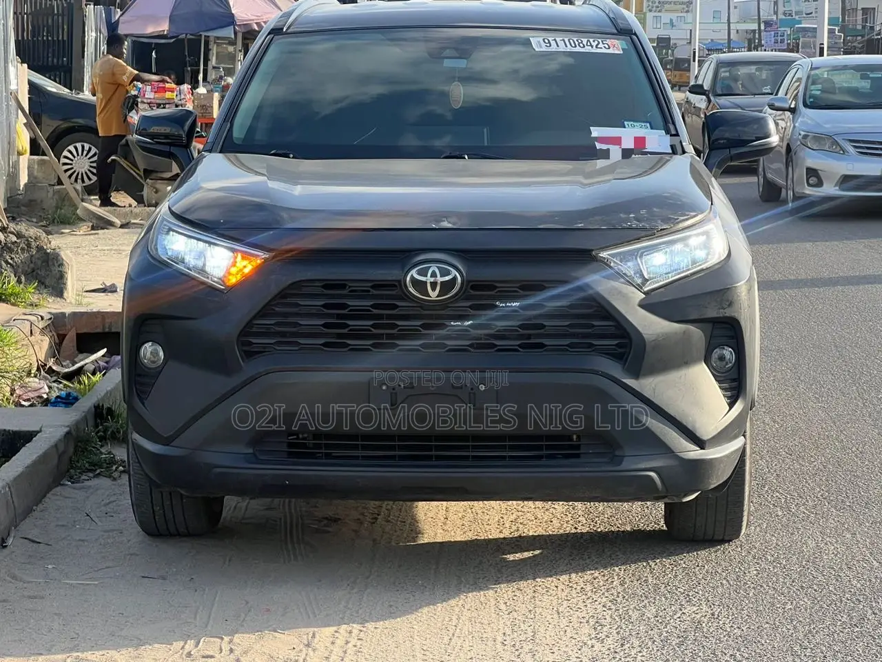 Toyota RAV4 XLE Premium 2021 Black