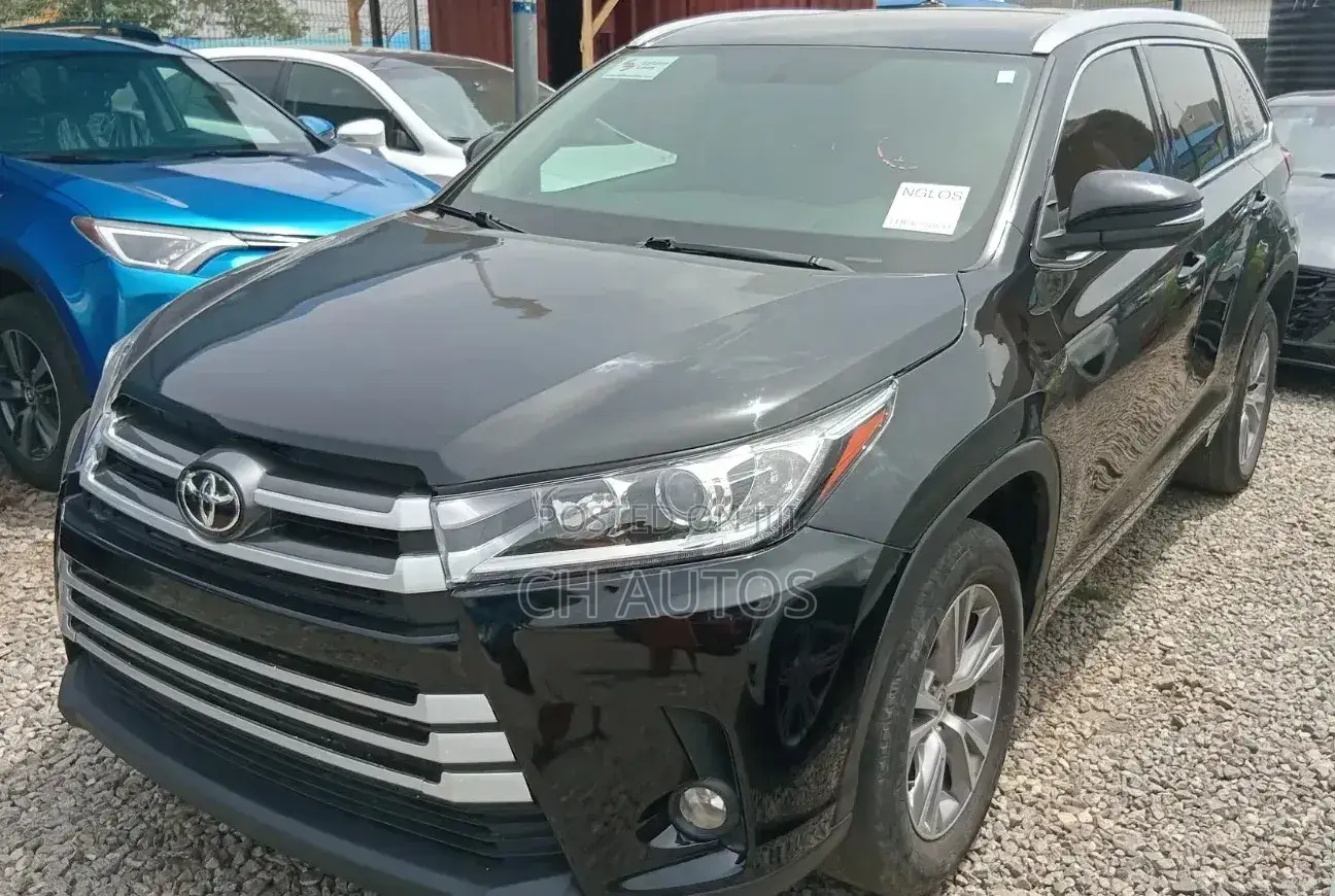 Toyota Highlander XLE 4dr SUV AWD (3.5L 6cyl 6A) 2015 Black