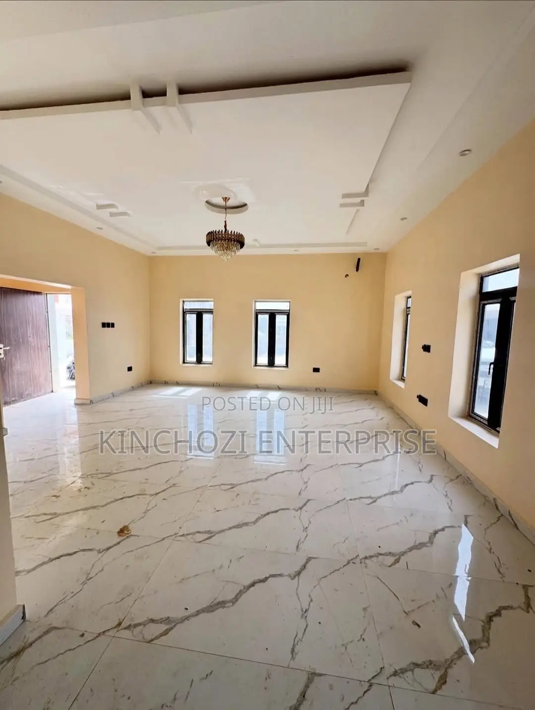 4bdrm Townhouse / Terrace in Mabushi for rent