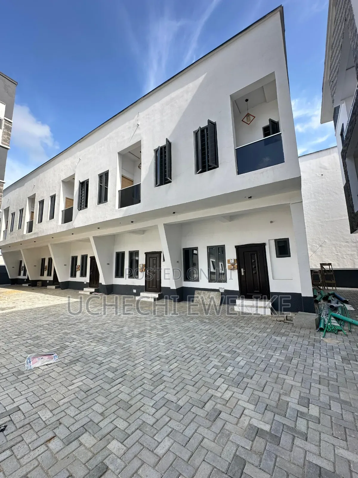 3bdrm Duplex in Ilaje / Lekki for sale