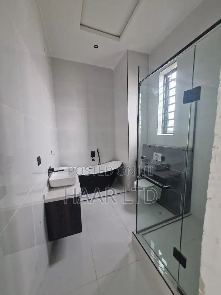 4bdrm Duplex in Ado / Ajah for sale