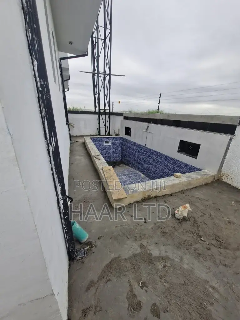 5bdrm Duplex in Ado / Ajah for sale