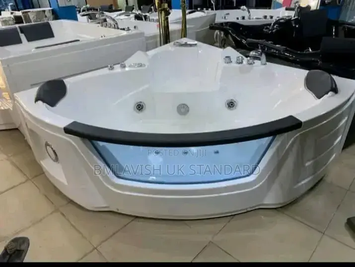 Special White Corner Whirlpool Jacuzzi