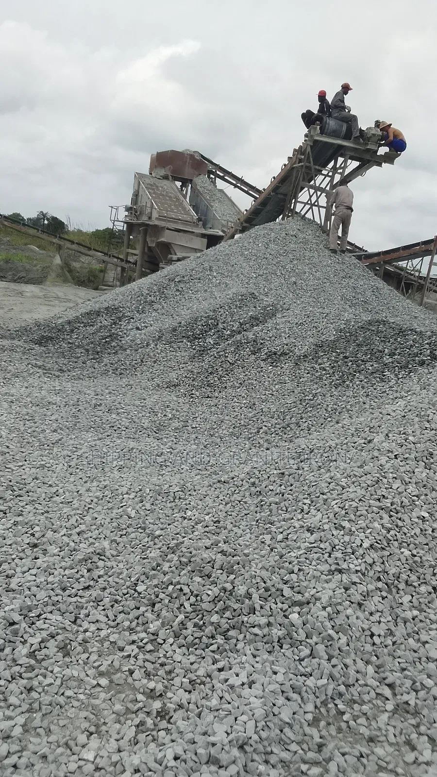 Premium Chipping and Granite for Construction Workers