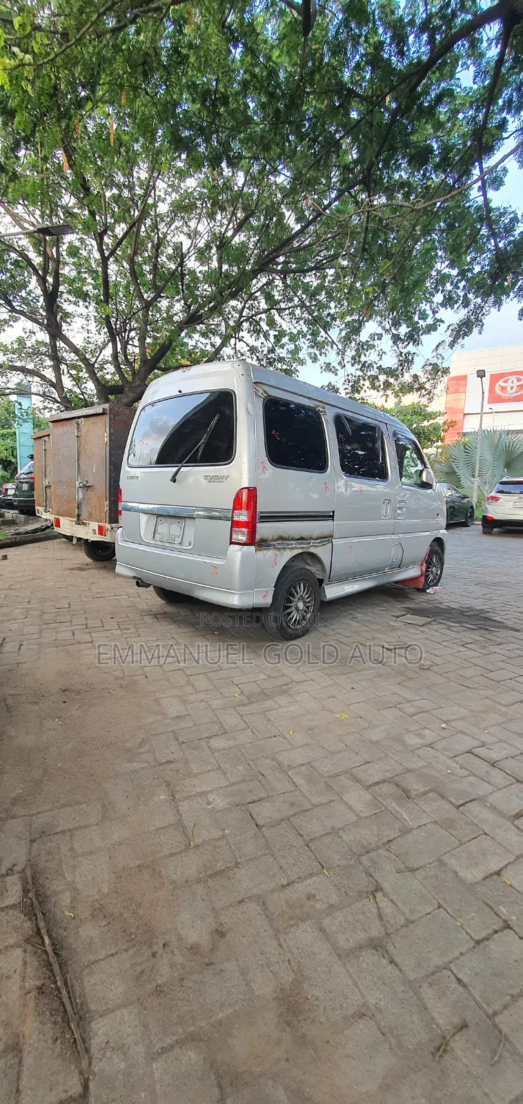 Suzuki APV Minibus 2010 Silver