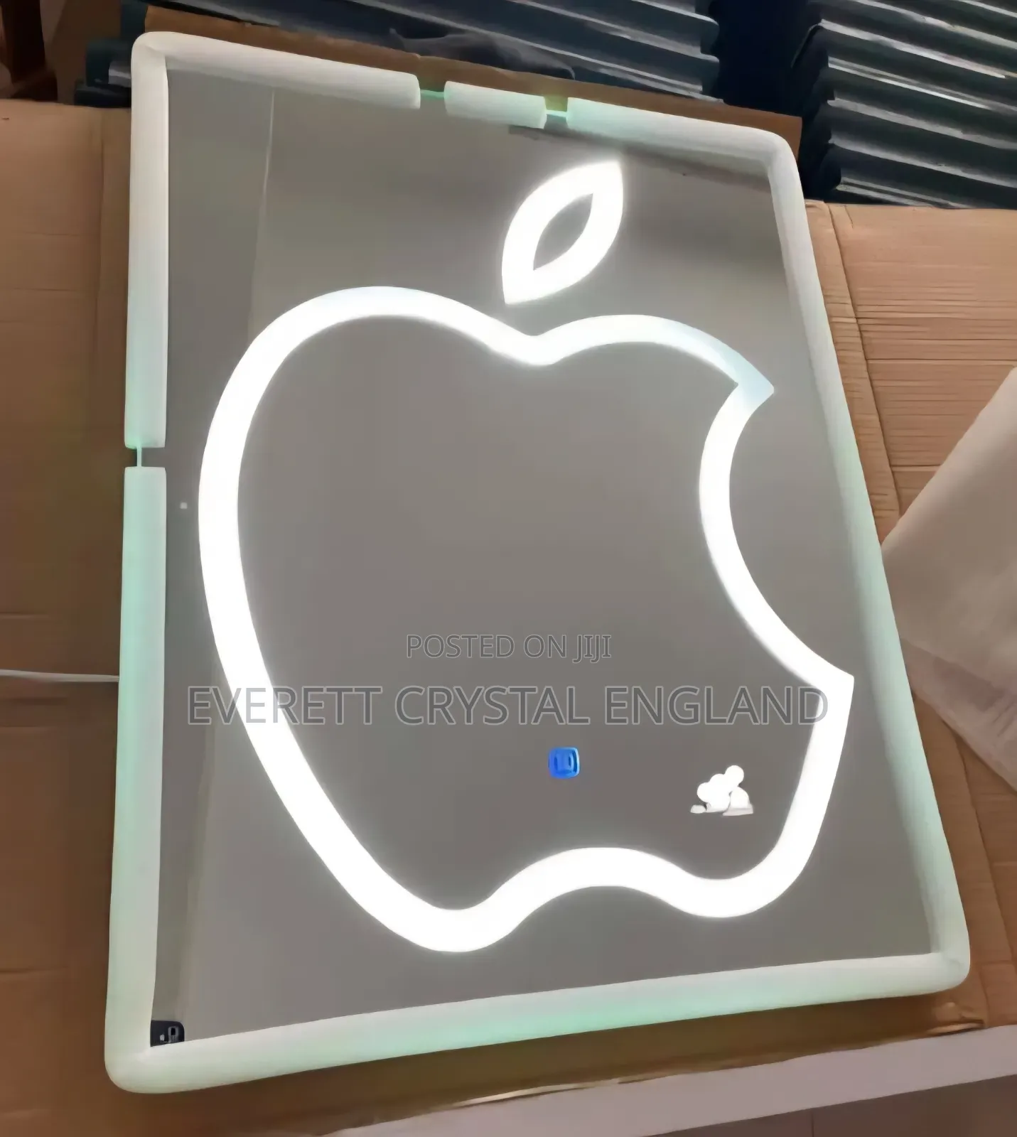 Apple Design Dressing Mirror