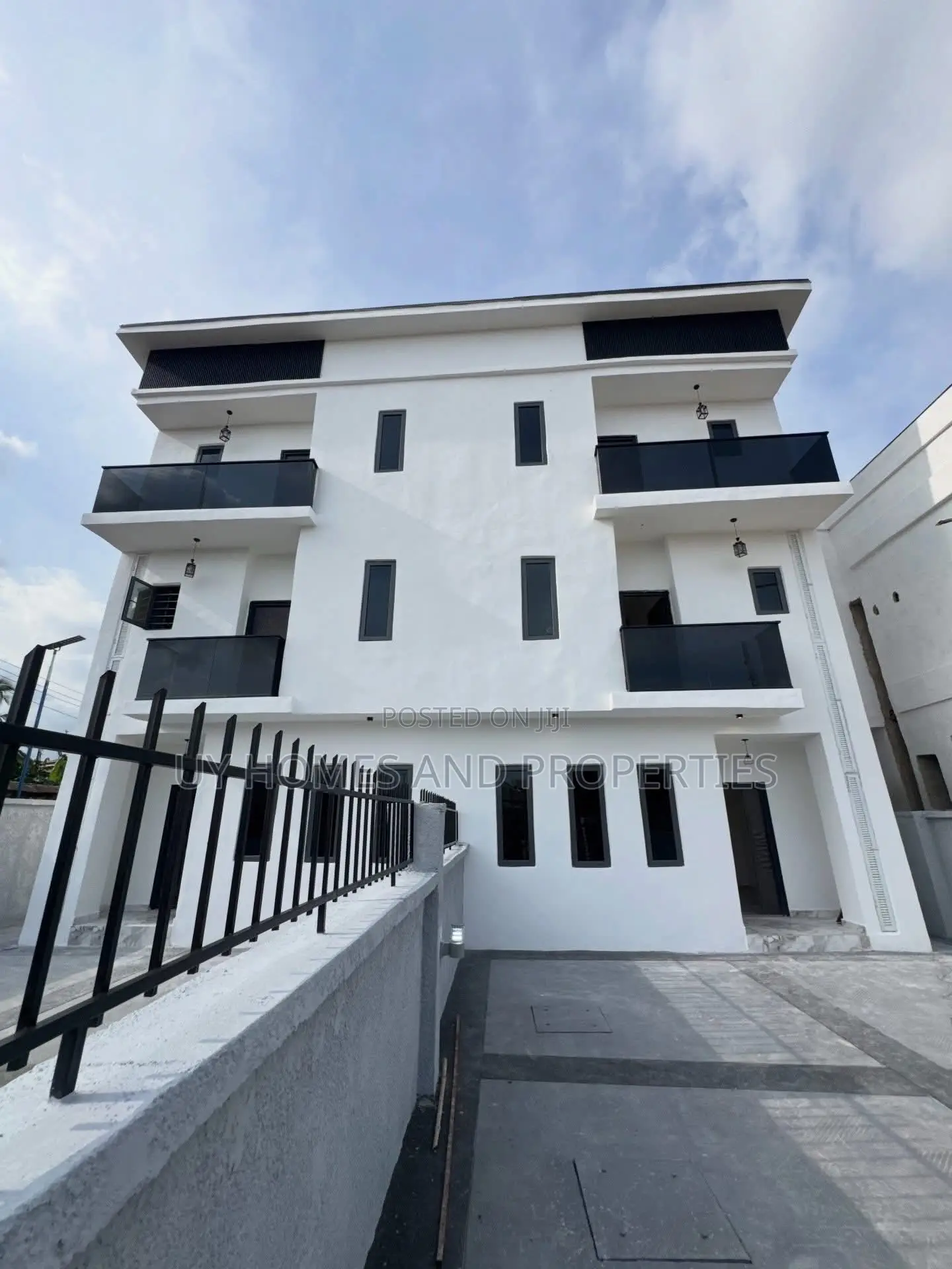 4bdrm House in Woji for sale