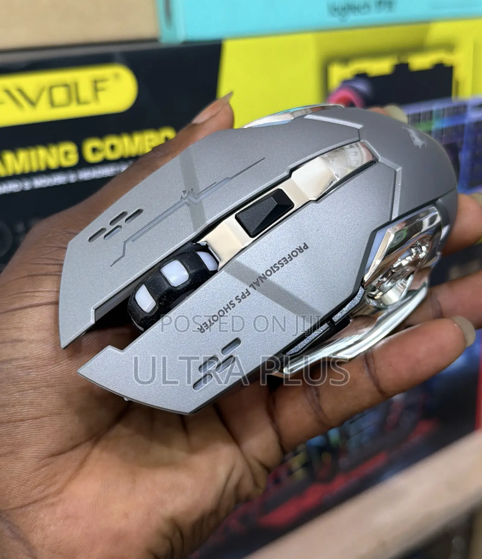 T-Wolf Q13b Is a Rechargeable Dual-Mode Wireless Gaming Mouse