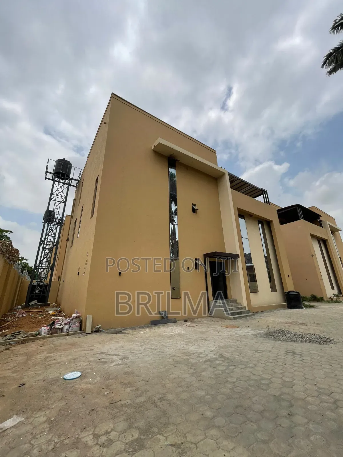 5bdrm Duplex in Maitama for sale