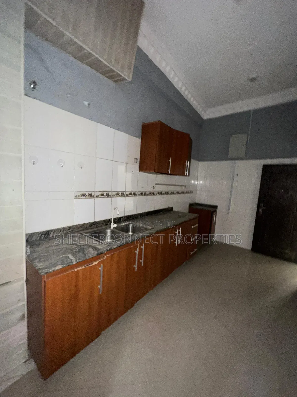 3bdrm Apartment in Ikota for rent