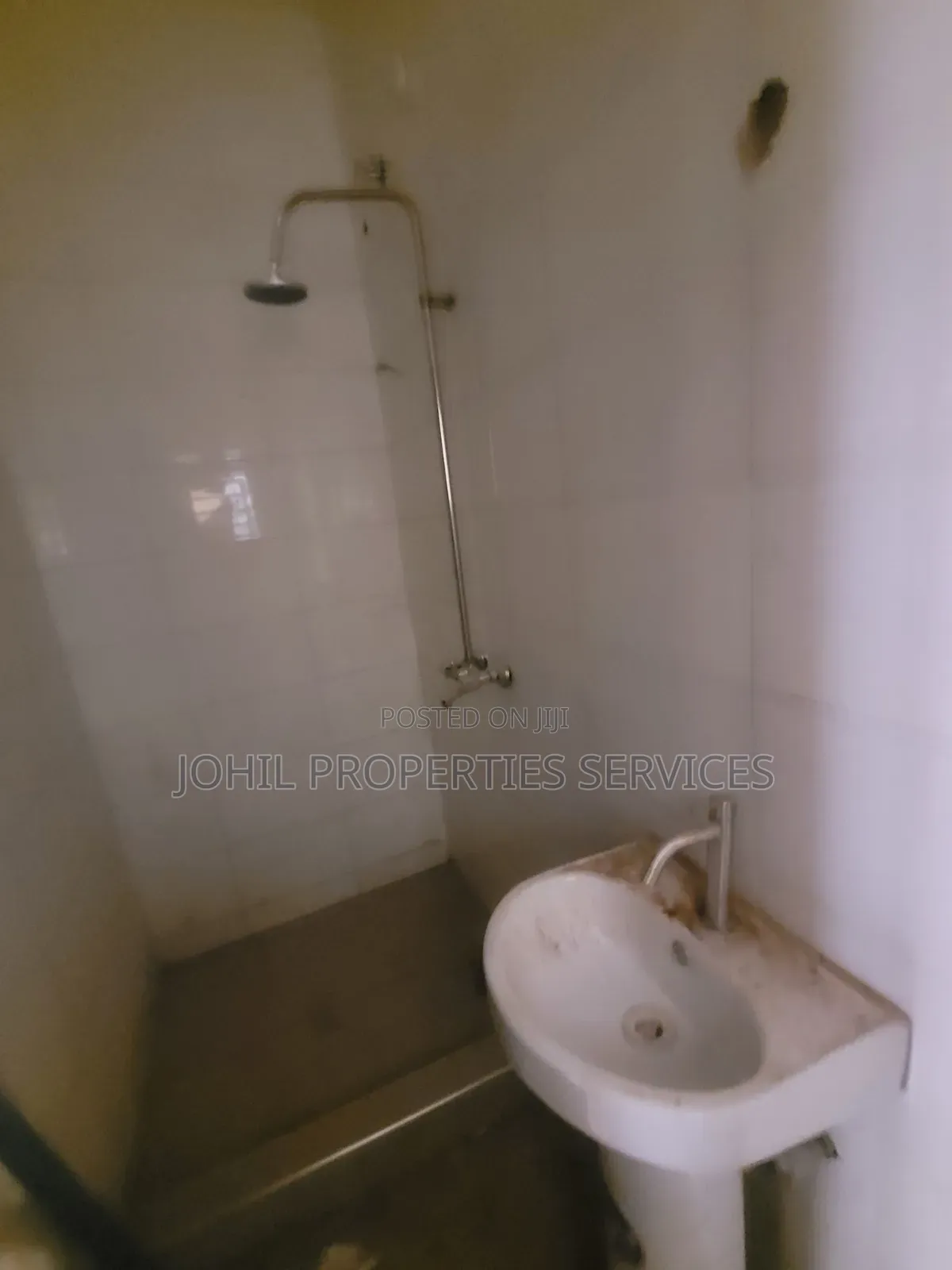 3bdrm Duplex in Life Camp for rent