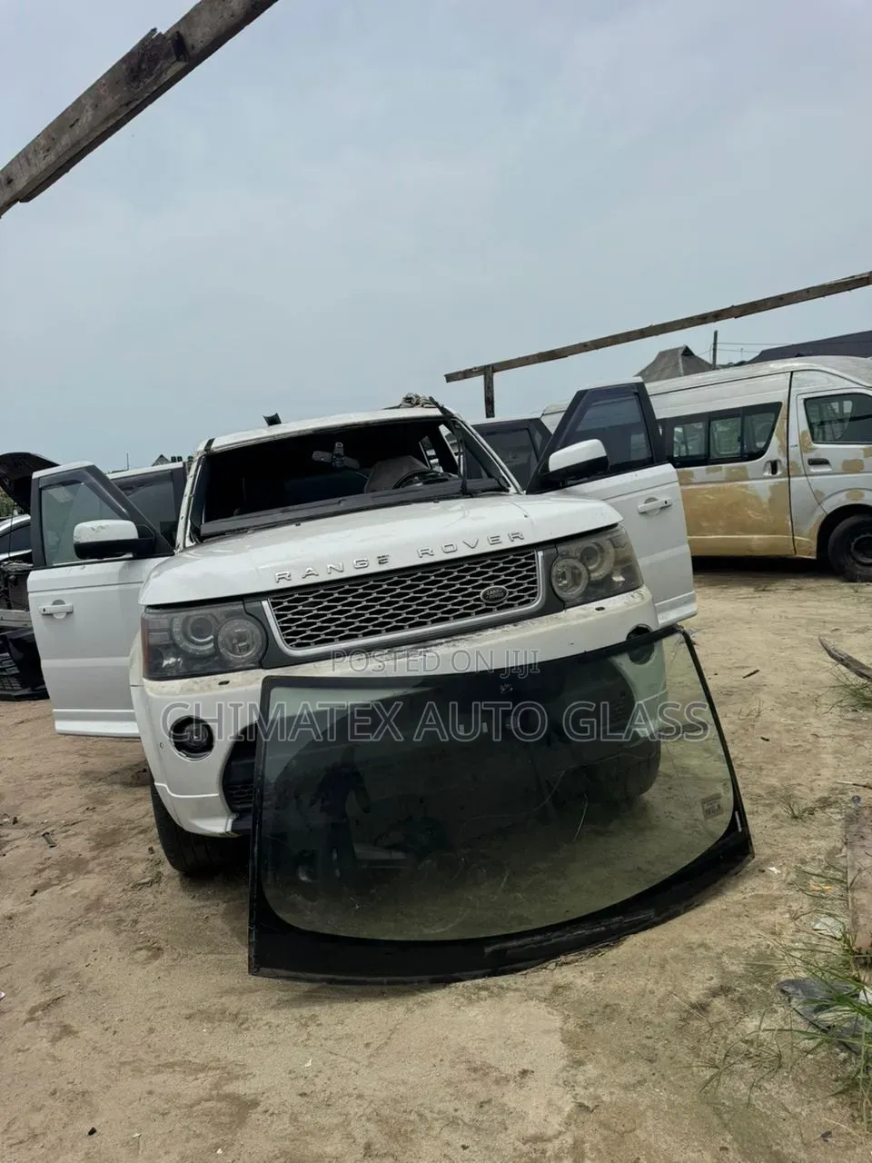 Range Rover Sport 2010 Windscreen Glass Available Installed at Chimatex
