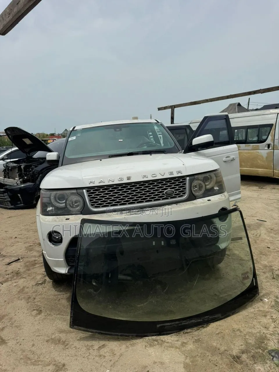 Range Rover Sport 2010 Windscreen Glass Available Installed at Chimatex