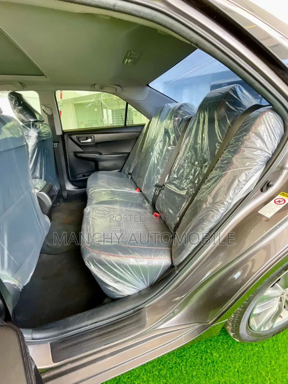Toyota Camry SE 4dr Sedan (2.5L 4cyl 6A) 2015 White
