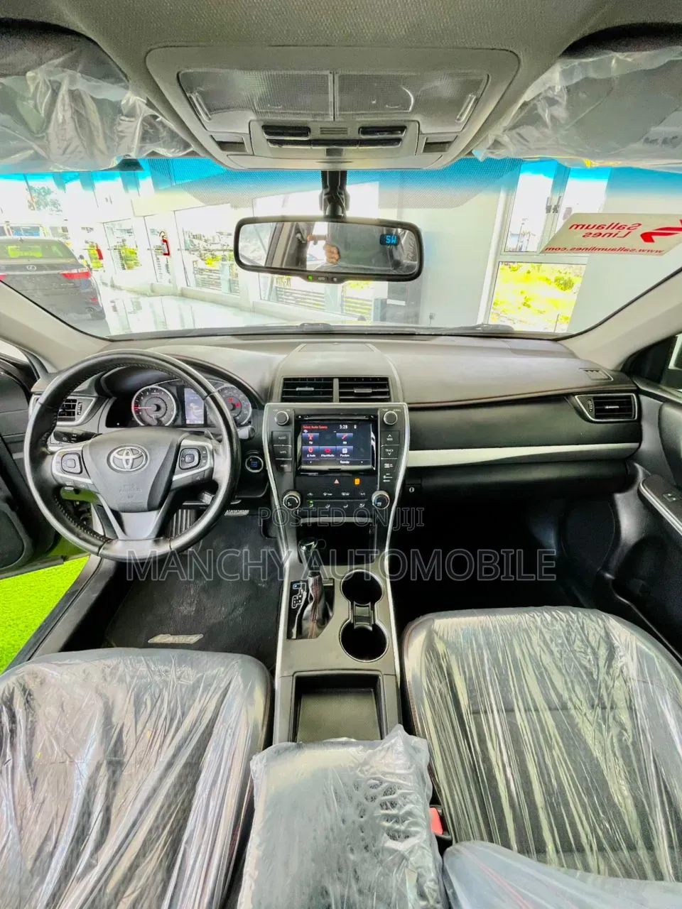 Toyota Camry SE 4dr Sedan (2.5L 4cyl 6A) 2015 White