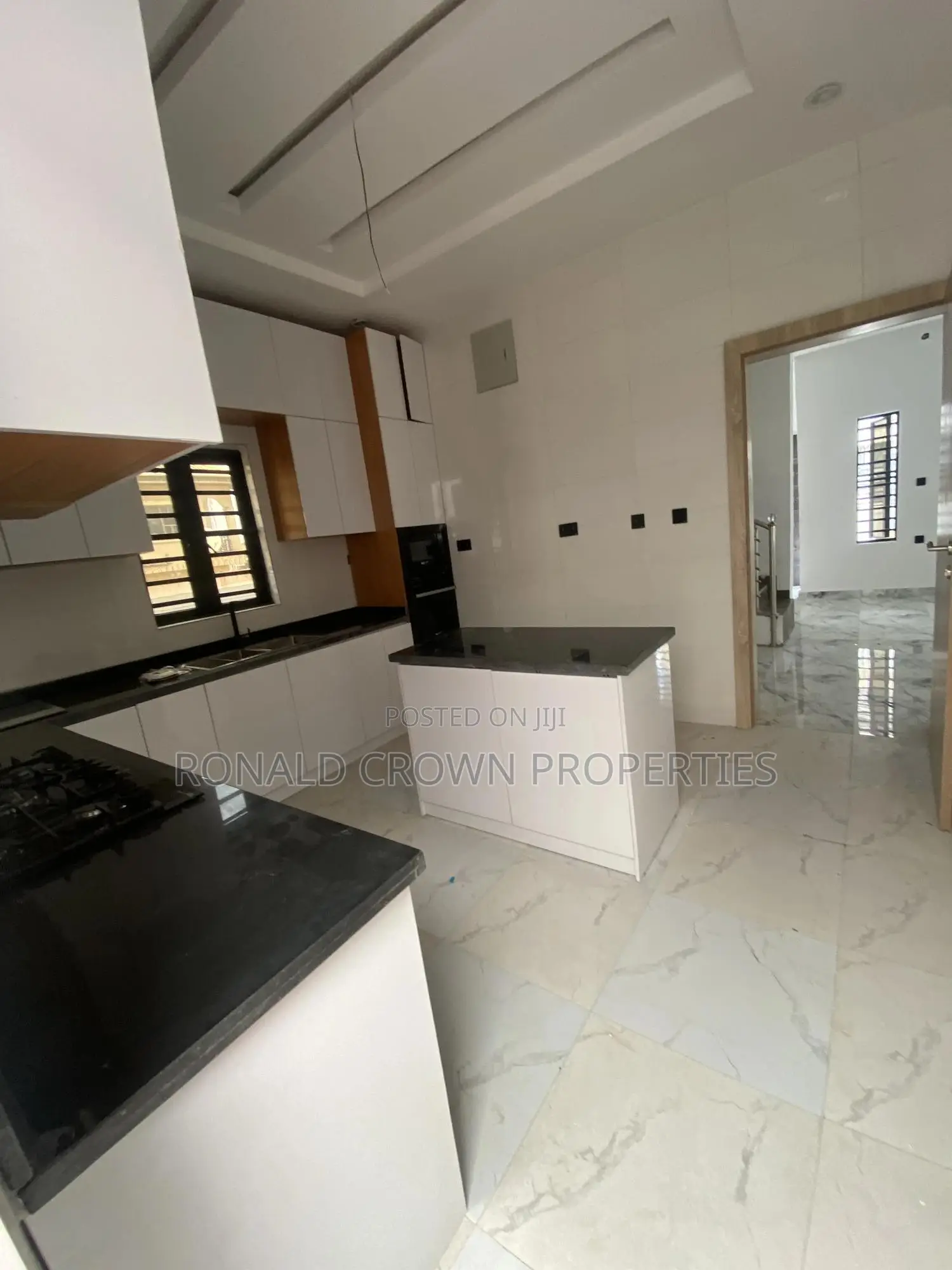 4bdrm Duplex in Ago Palace for sale