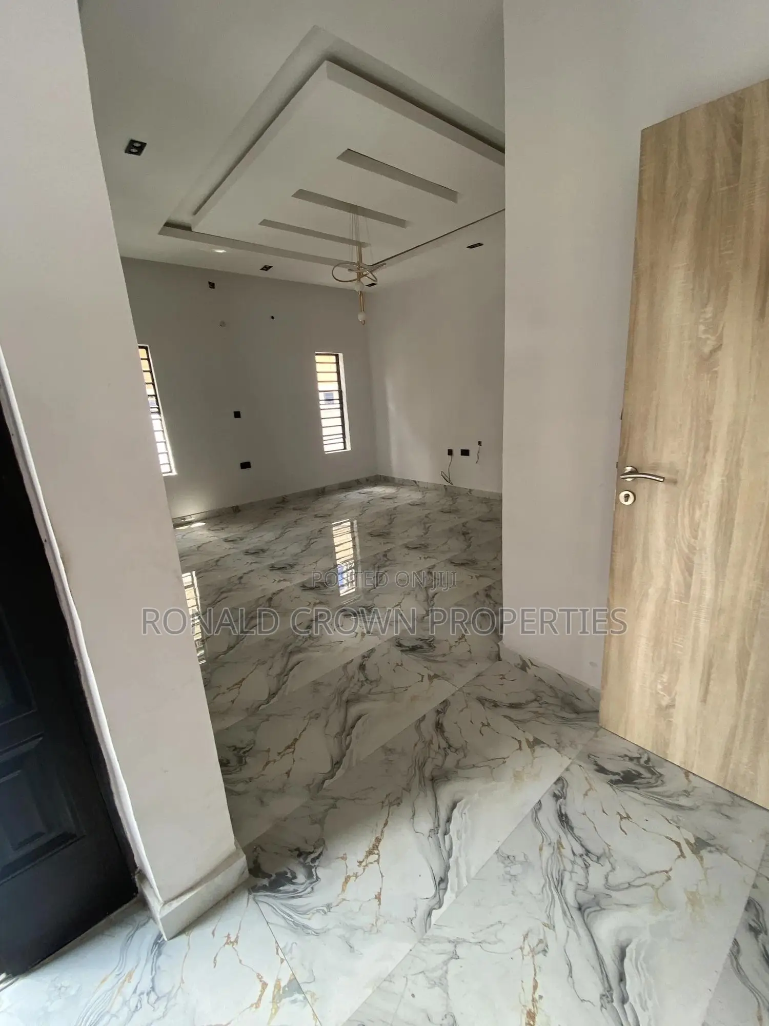4bdrm Duplex in Ago Palace for sale