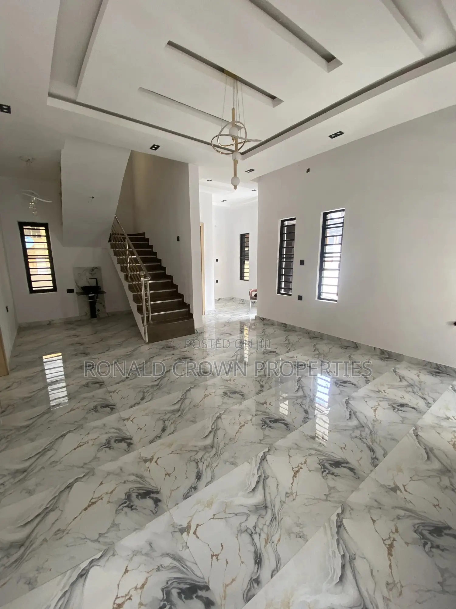 4bdrm Duplex in Ago Palace for sale