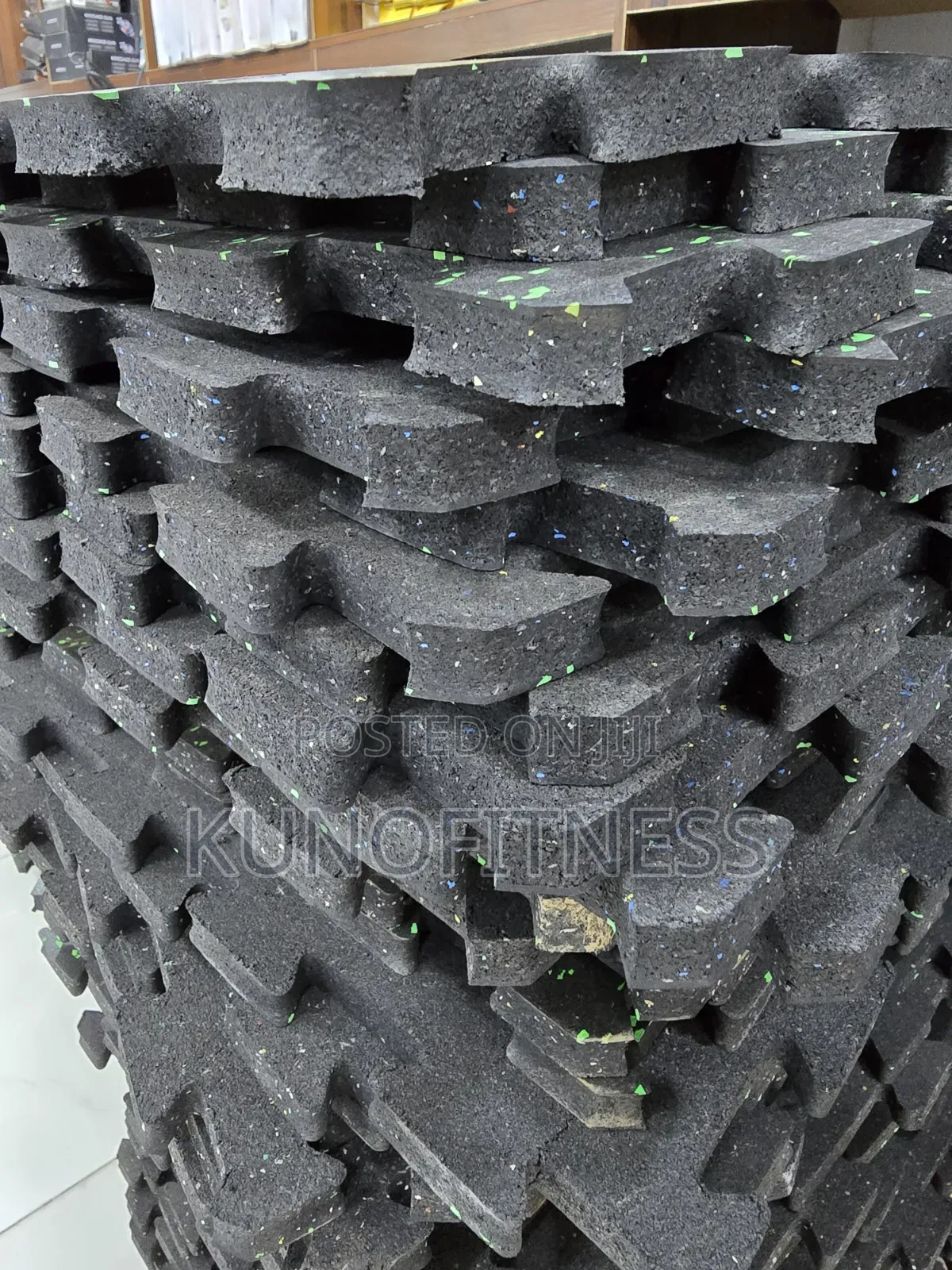 20mm Interlocking Rubber Gym Mat Heavy Duty – 4pcs/SQM