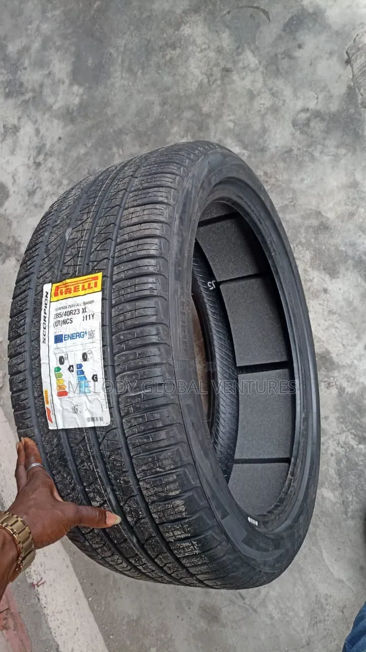285/40r23 Pirelli Tyre Tire