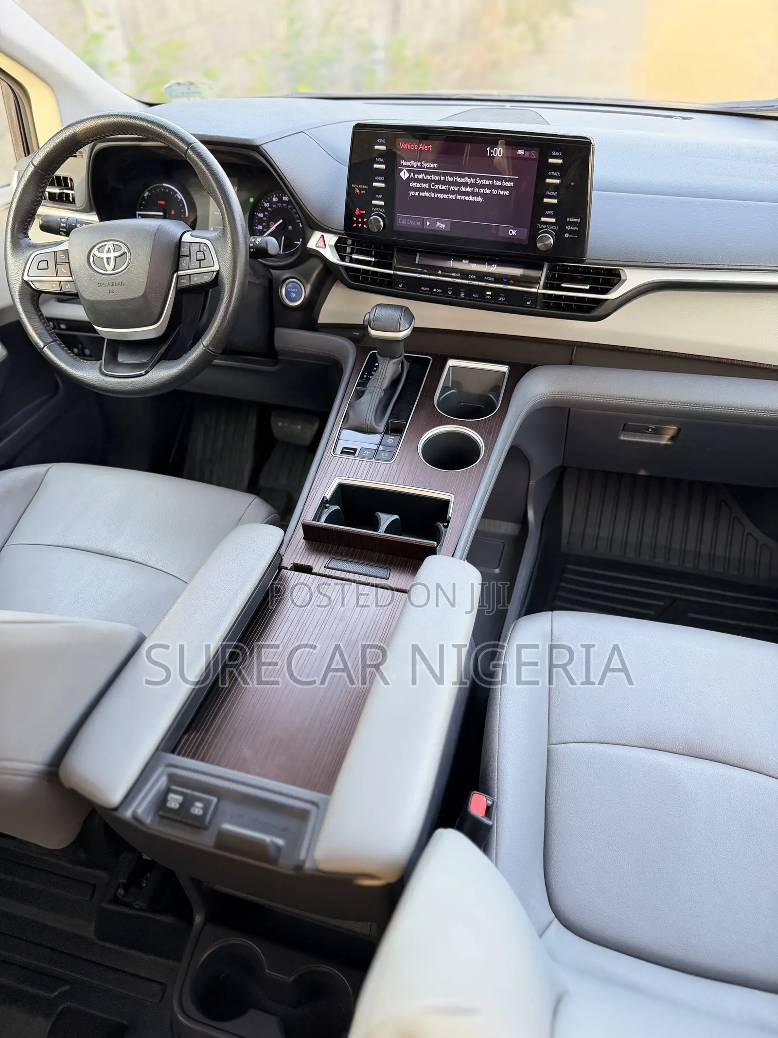 Toyota Sienna Limited AWD 7-Passenger 2023 Gray