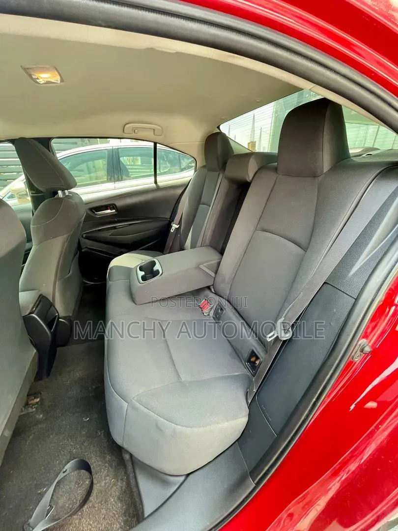 Toyota Corolla LE 2020 Red