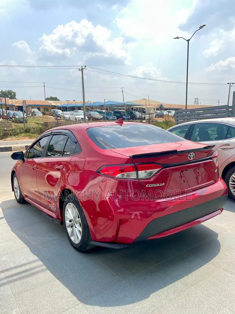 Toyota Corolla LE 2020 Red