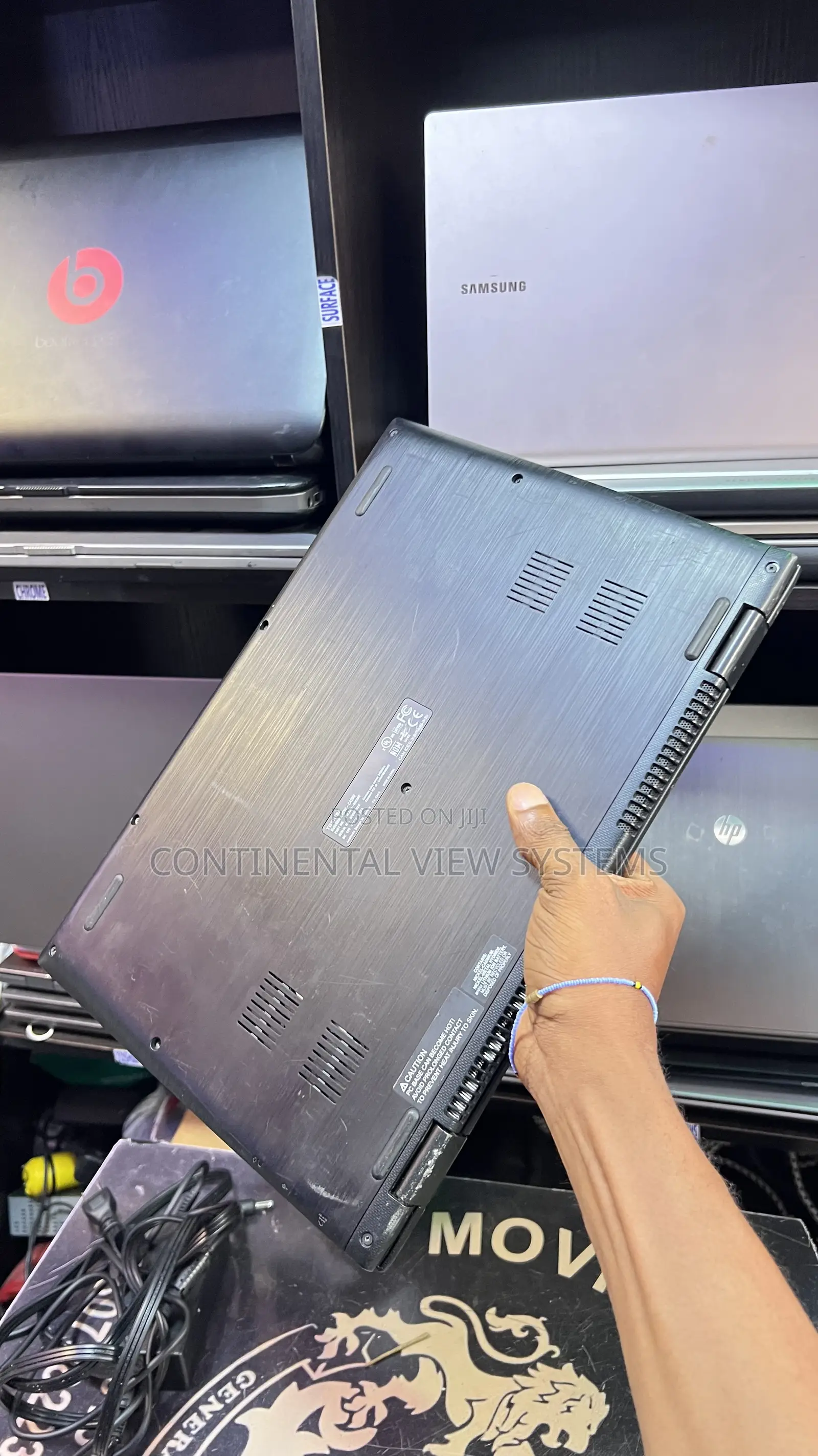 Laptop Toshiba Satellite E45T 8GB Intel Core i3 HDD 256GB