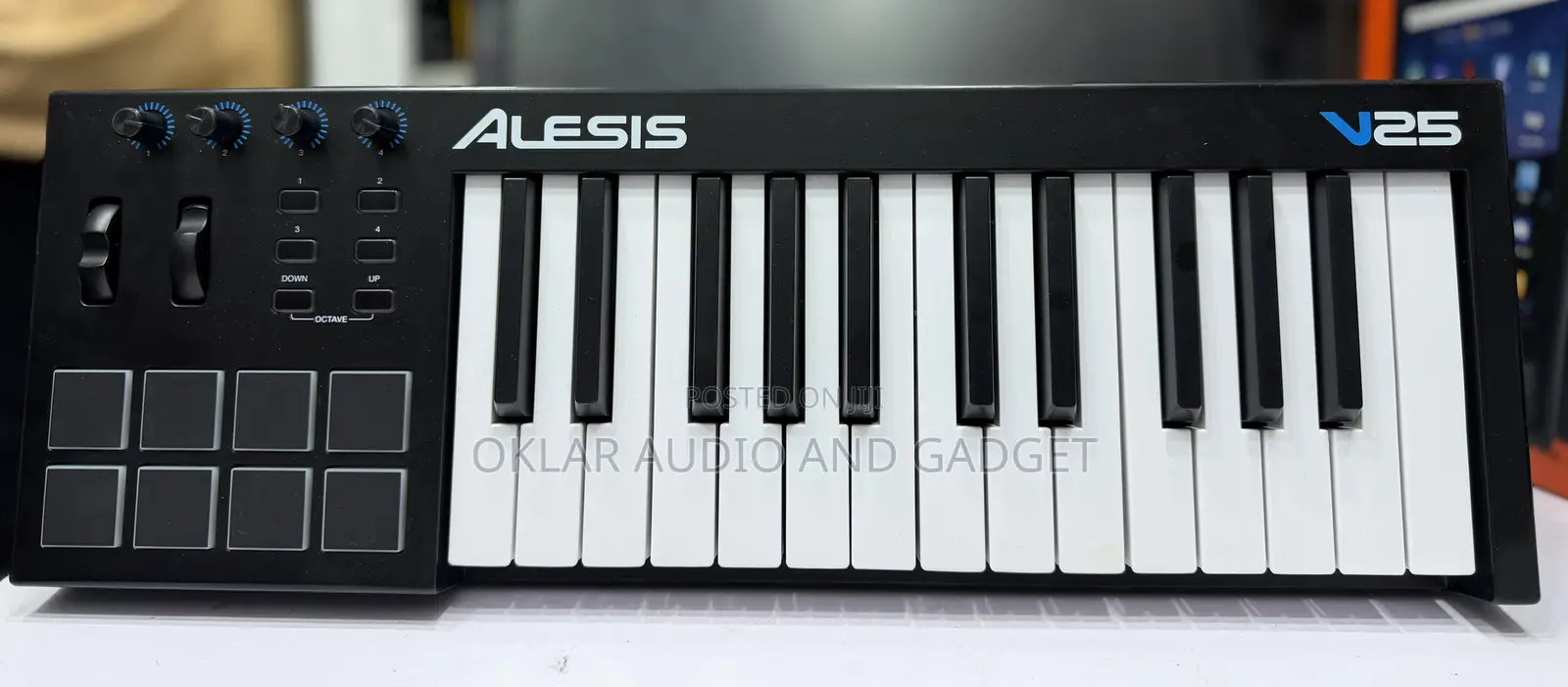 Alesis V25 Usb Midi Keyboard (Neatly Used)