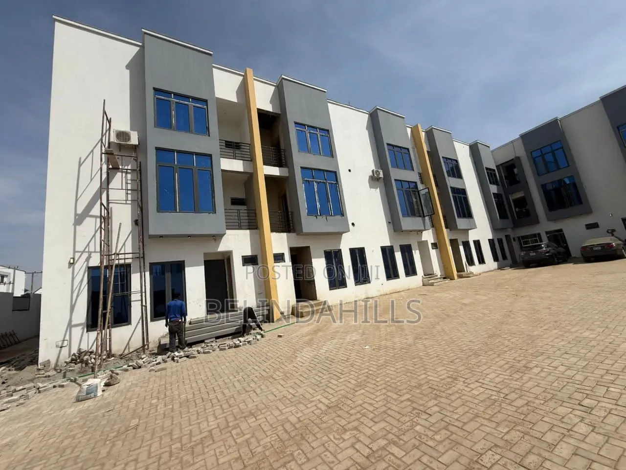 4bdrm Townhouse/Terrace in Mabushi for sale