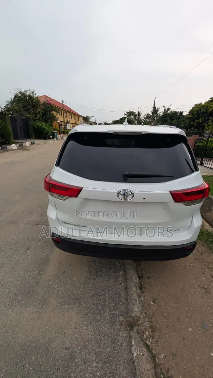 Toyota Highlander Limited Platinum 2019 White